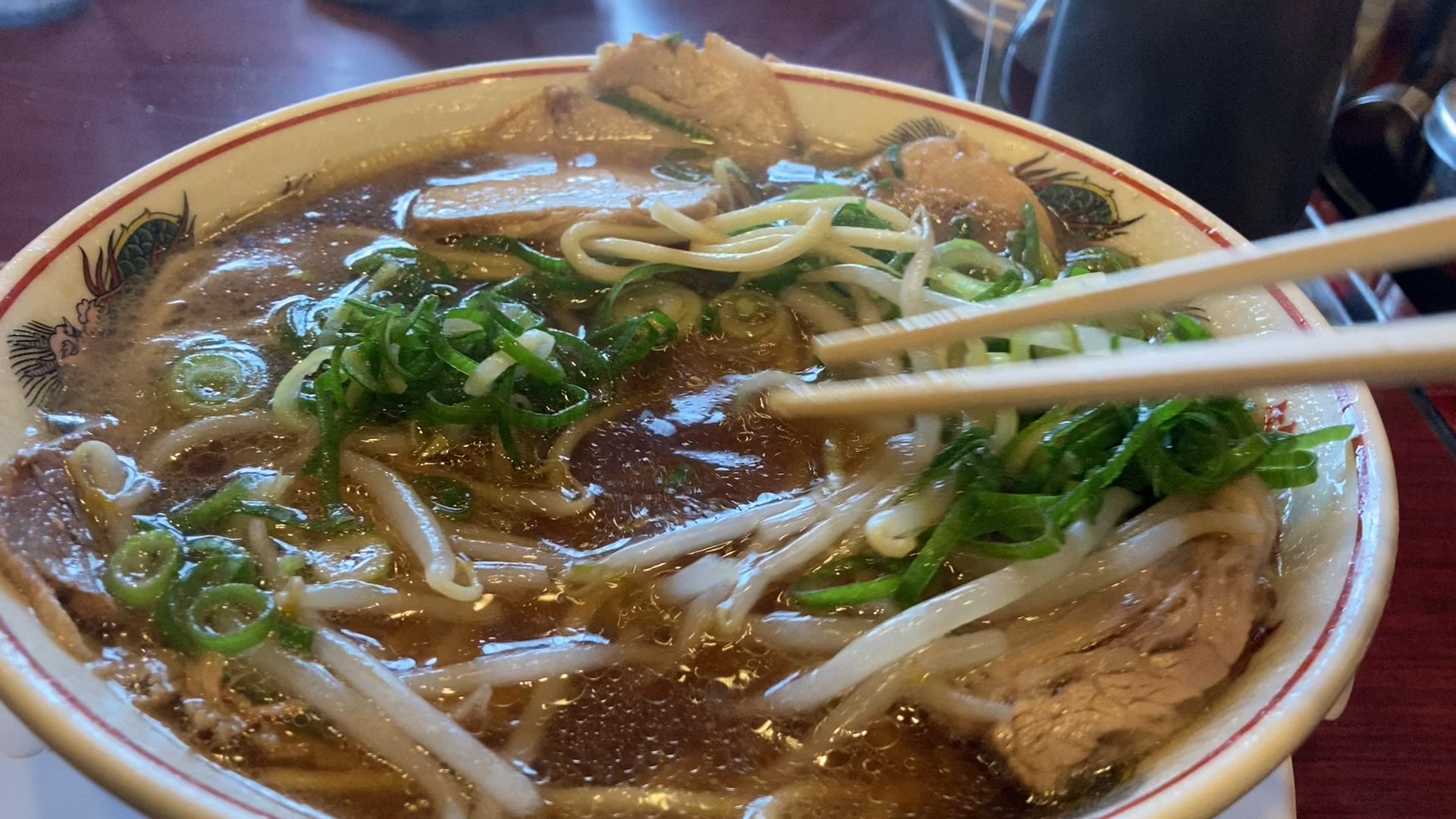 Classic ramen noodle pull (Honke Daiichi Asahi in Kyoto) Dining and