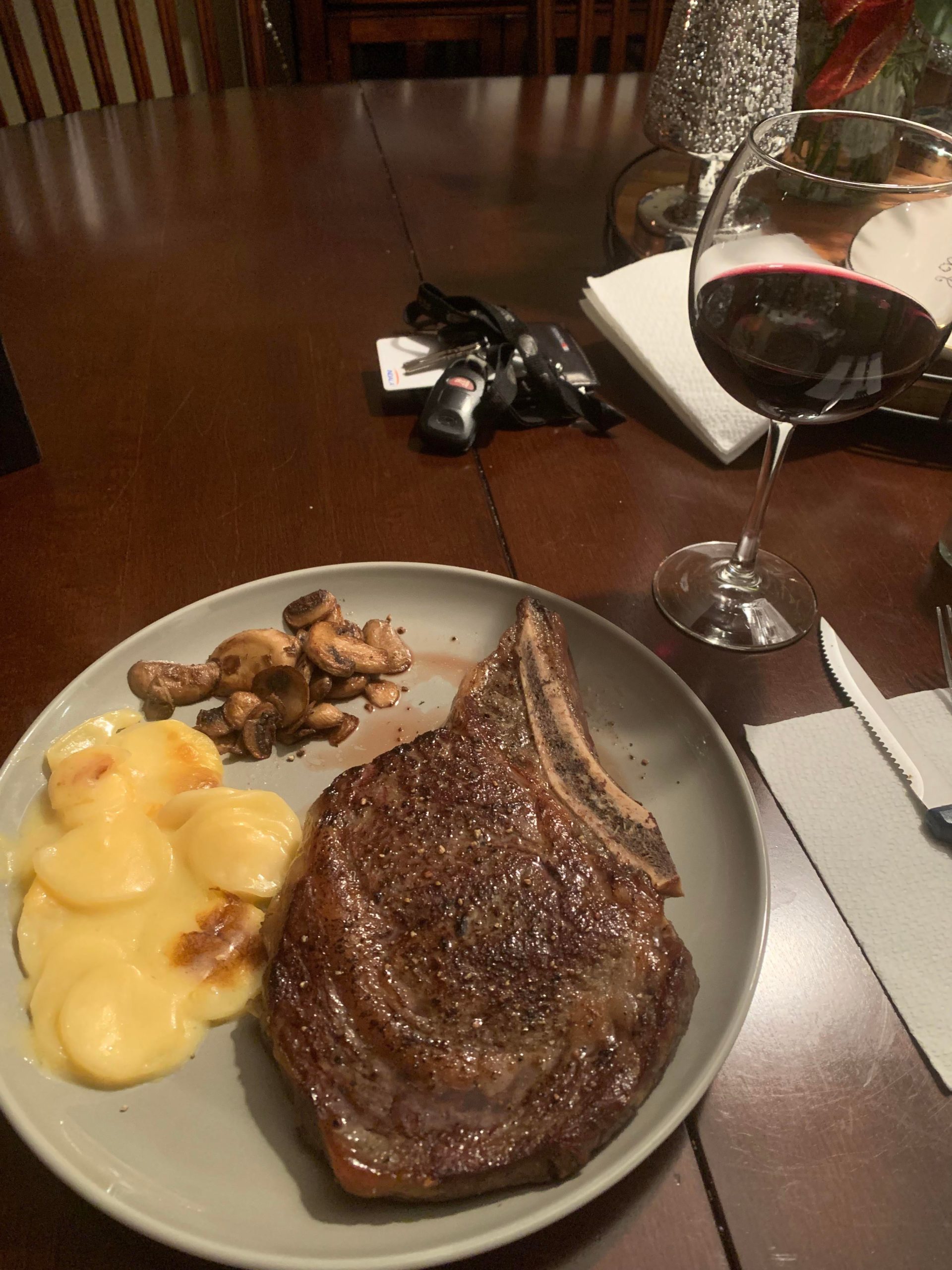 Dry aged sous vide ribeye, sautéed mushrooms, potatoes au gratin