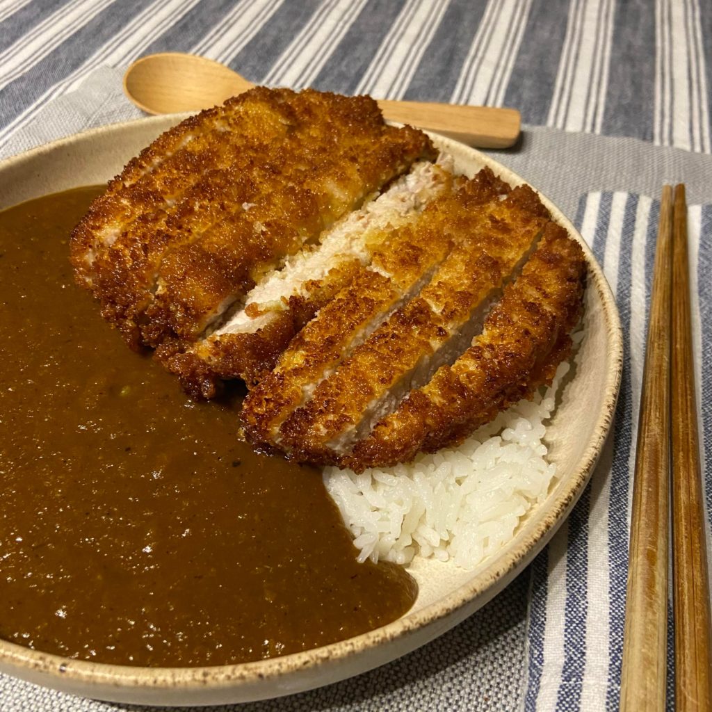 Thick-cut tonkatsu curry rice