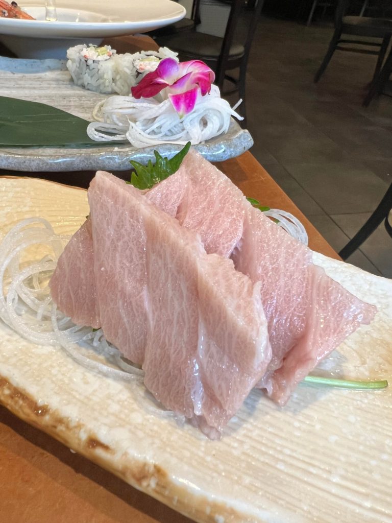 Does this chutoro look super pale and not fresh to you guys?