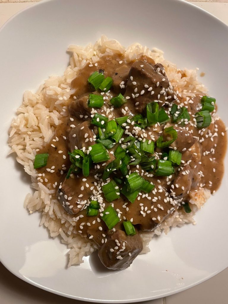 Chuck roast and rice with gravy