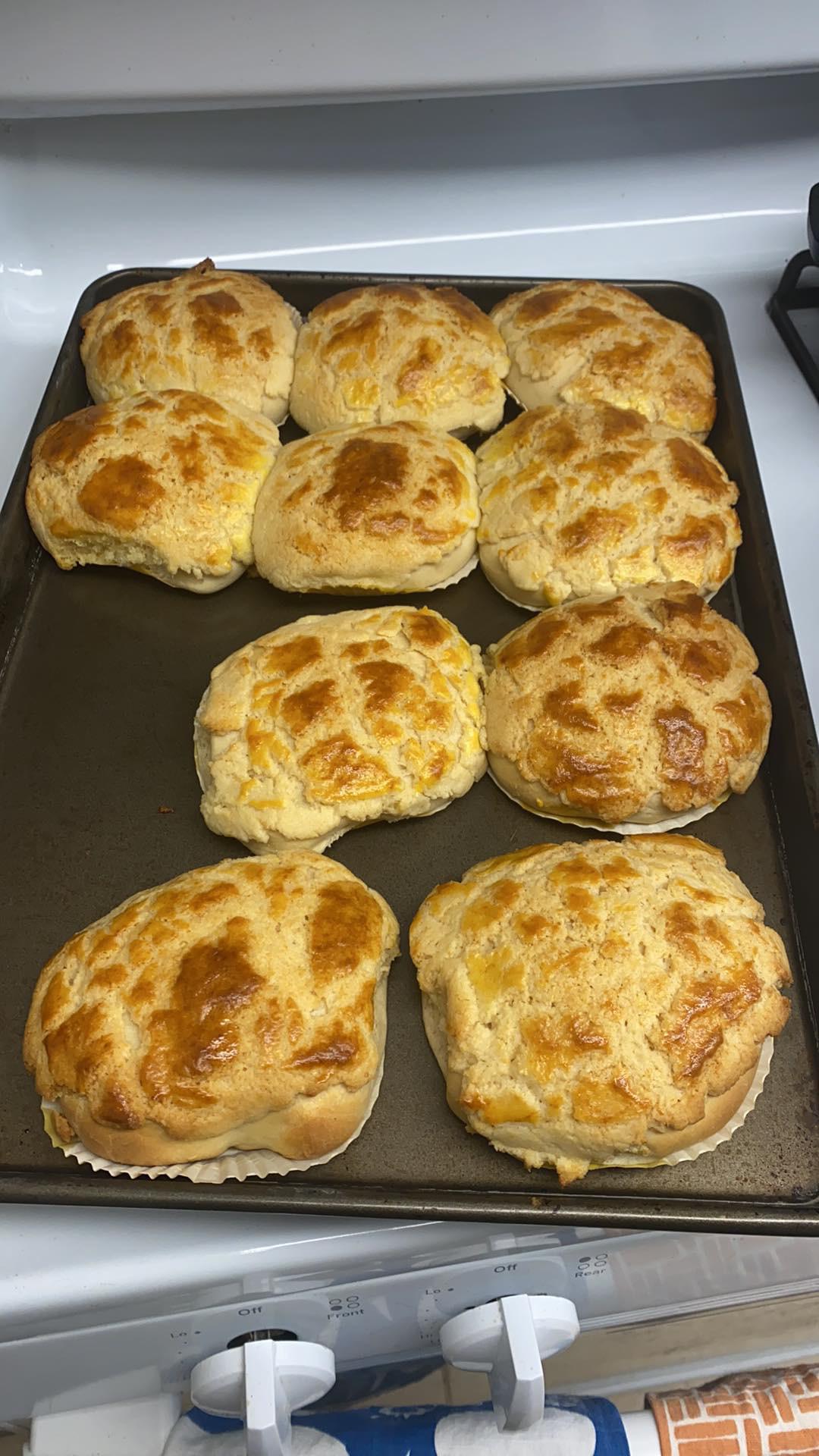 Inspired by someone else’s post, I tried making Cantonese Pineapple