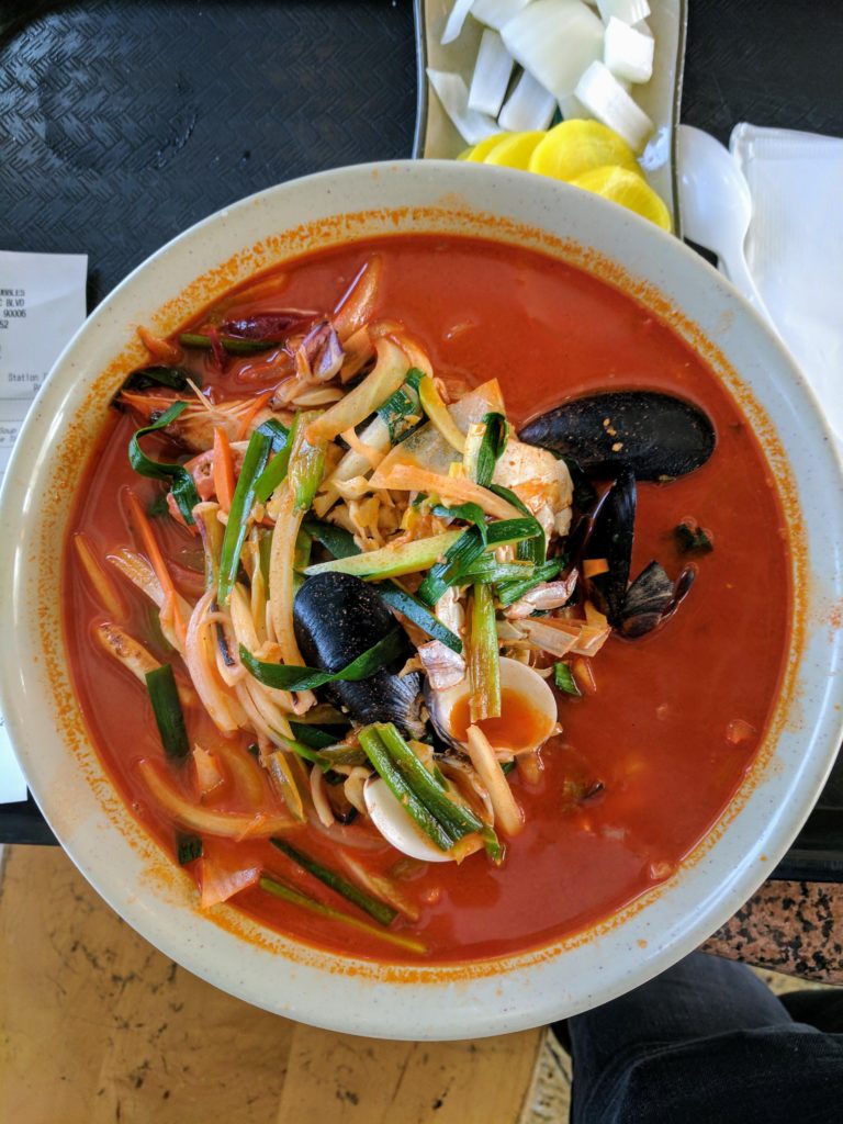 Jjampong (Spicy seafood noodles)