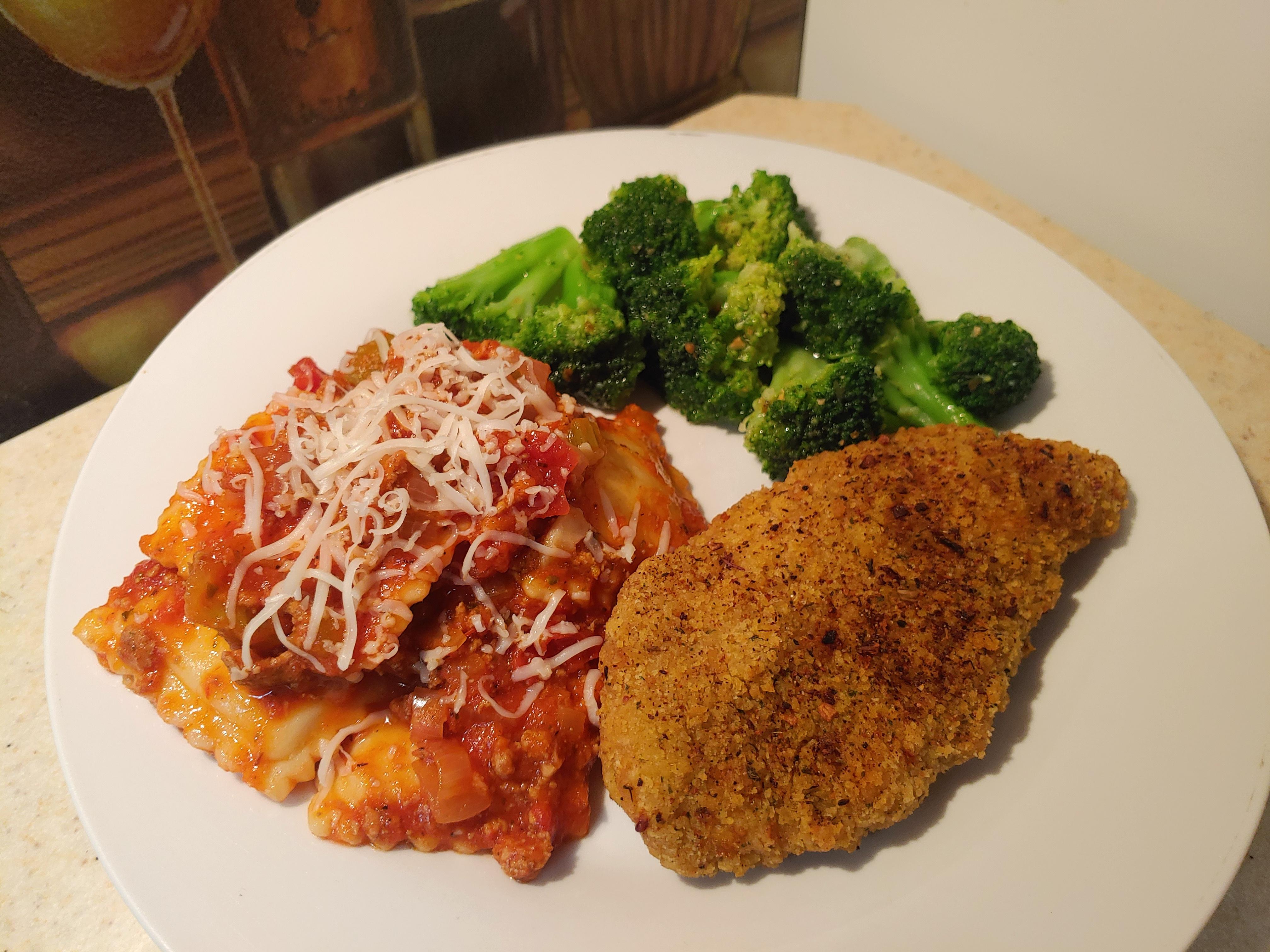 cheese ravioli, air fried breaded chicken breast, and steamed broccoli