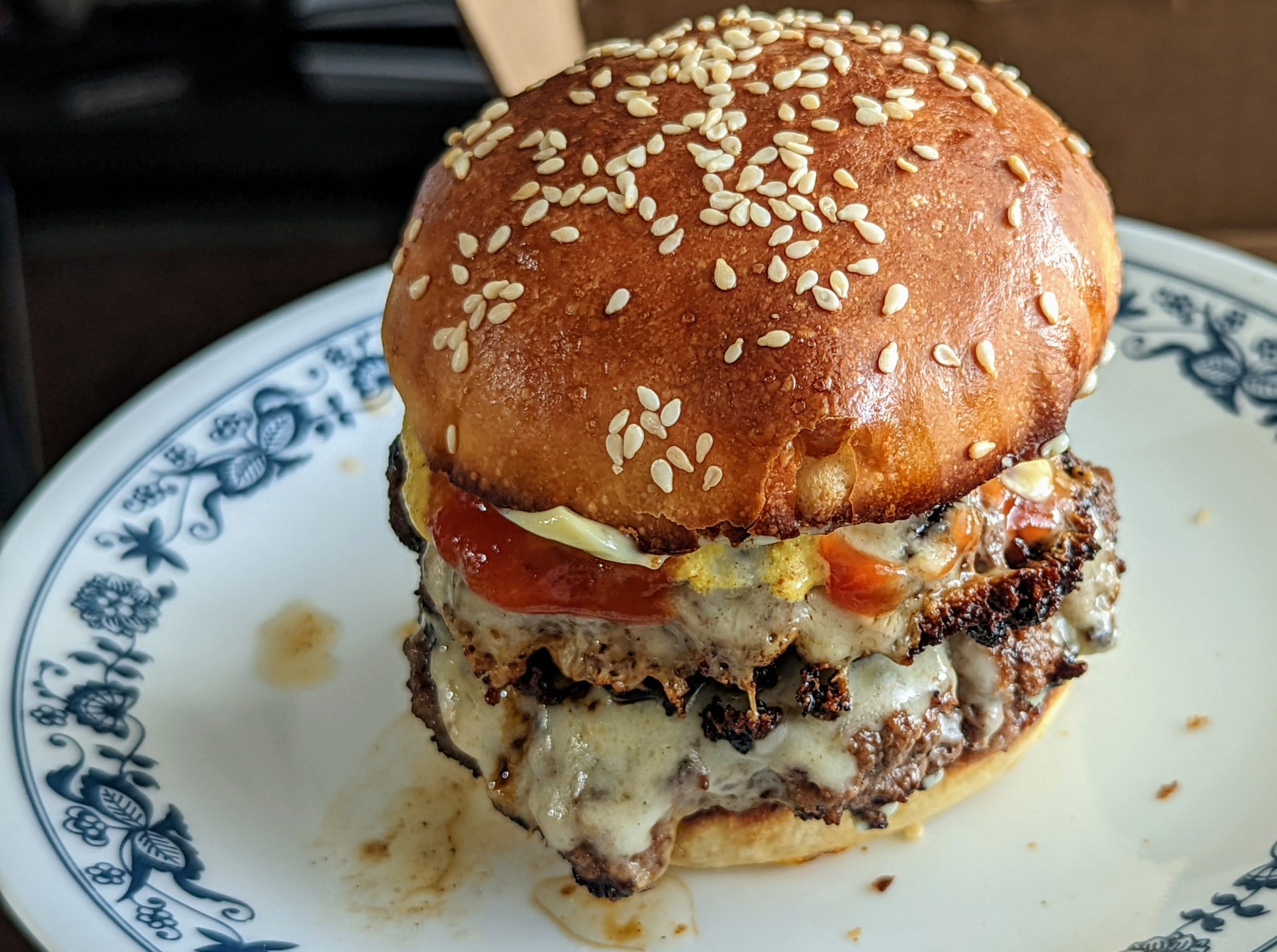 Quick and dirty burger dining and cooking