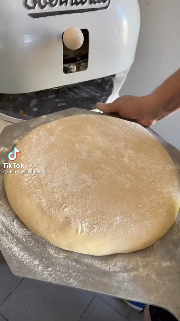 The bun roller Dining and Cooking