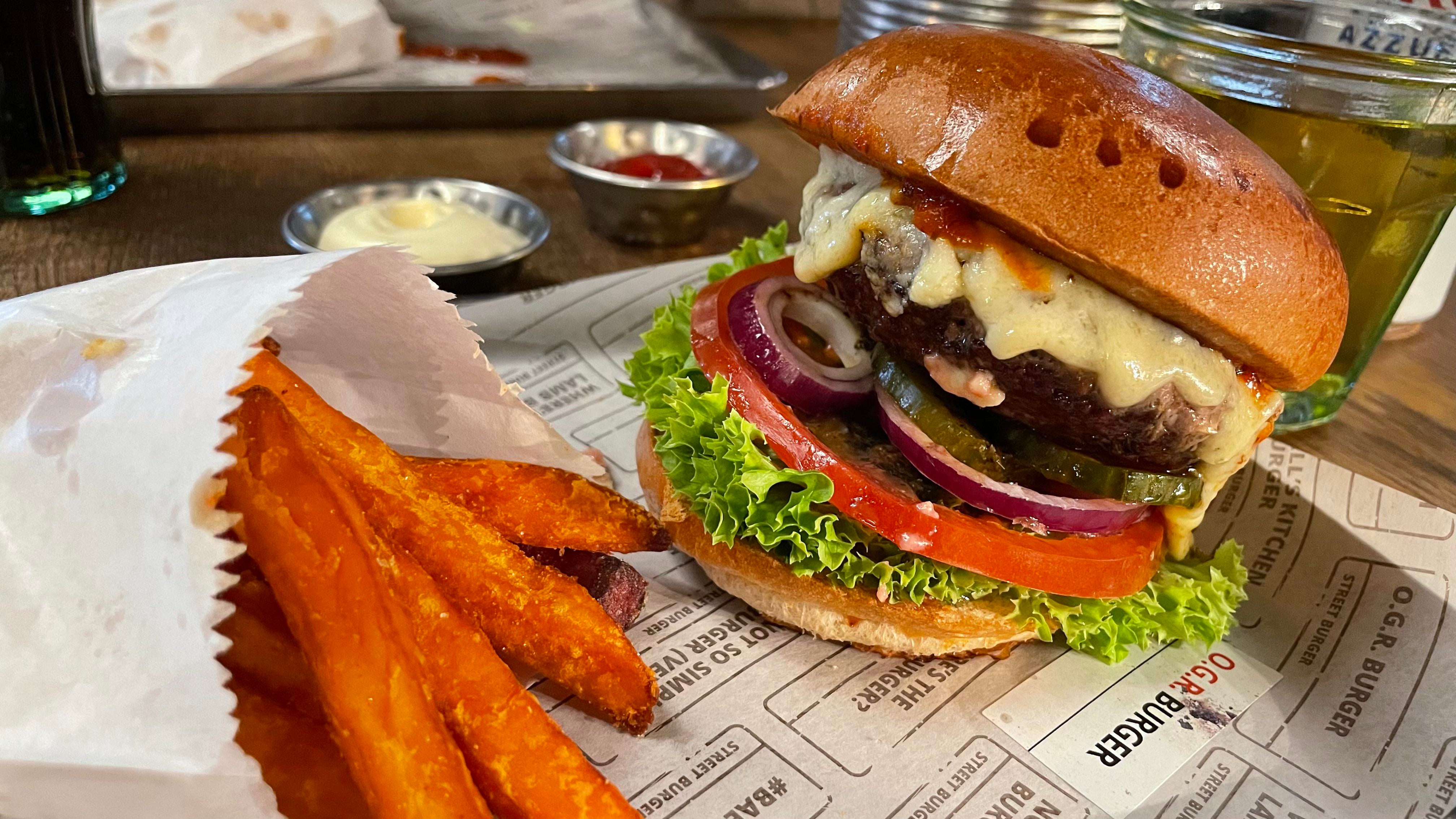 gordon ramsay's street burger 🤤 Dining and Cooking