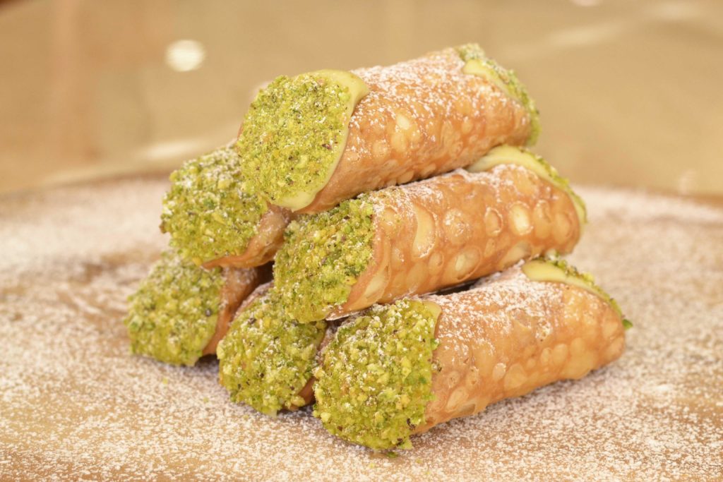[pro/chef] Pistachio Cannoli