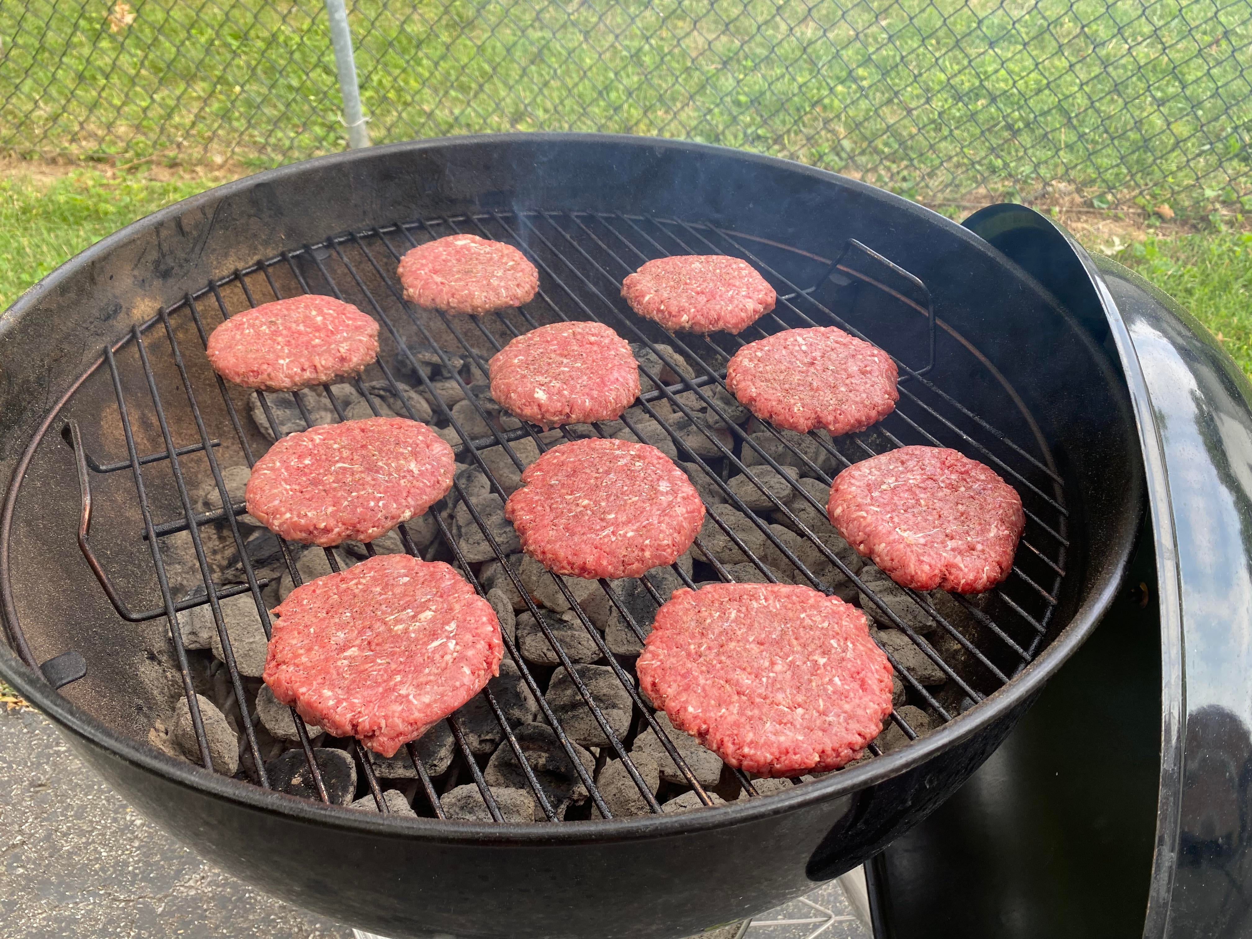 Burgers on the er Kettle Dining and Cooking