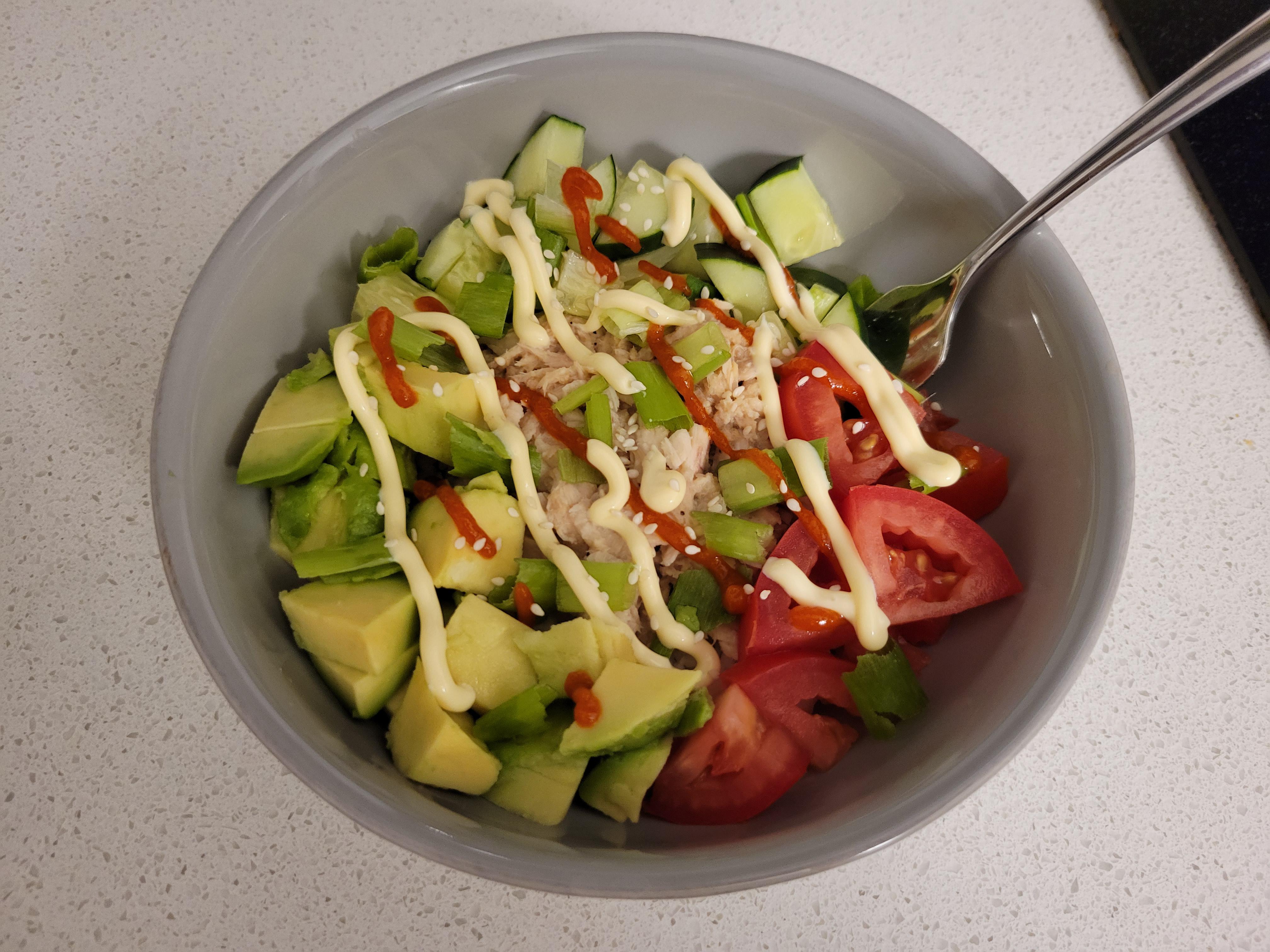 tuna poke bowl ( (380 calories) Dining and Cooking