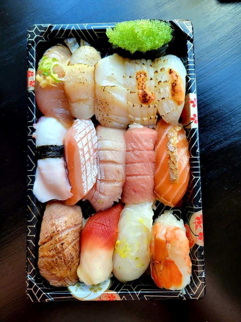 Best Takeout Lunch I Have Had In A Long Time. As They Say, When On Vacation...Cheers 😁🍻