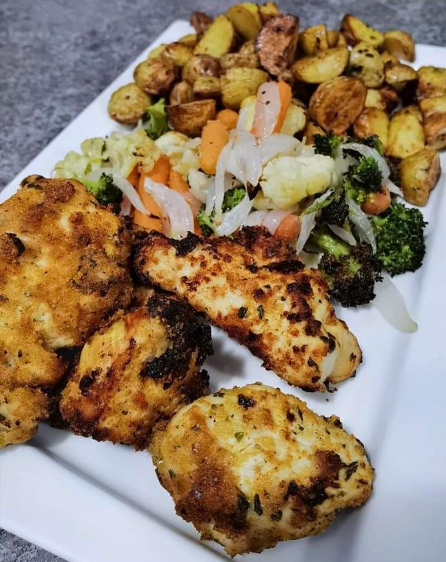 Airfryer Chicken..veggies and potatoes - Dining and Cooking