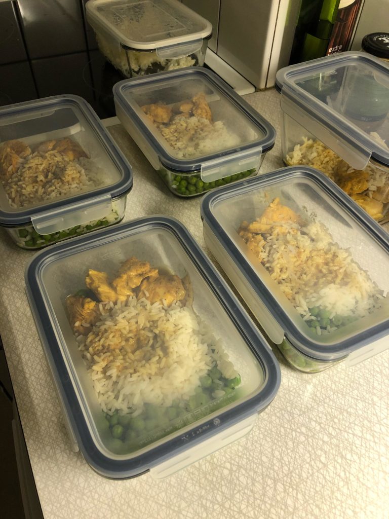 All done curry chicken, rice and peas