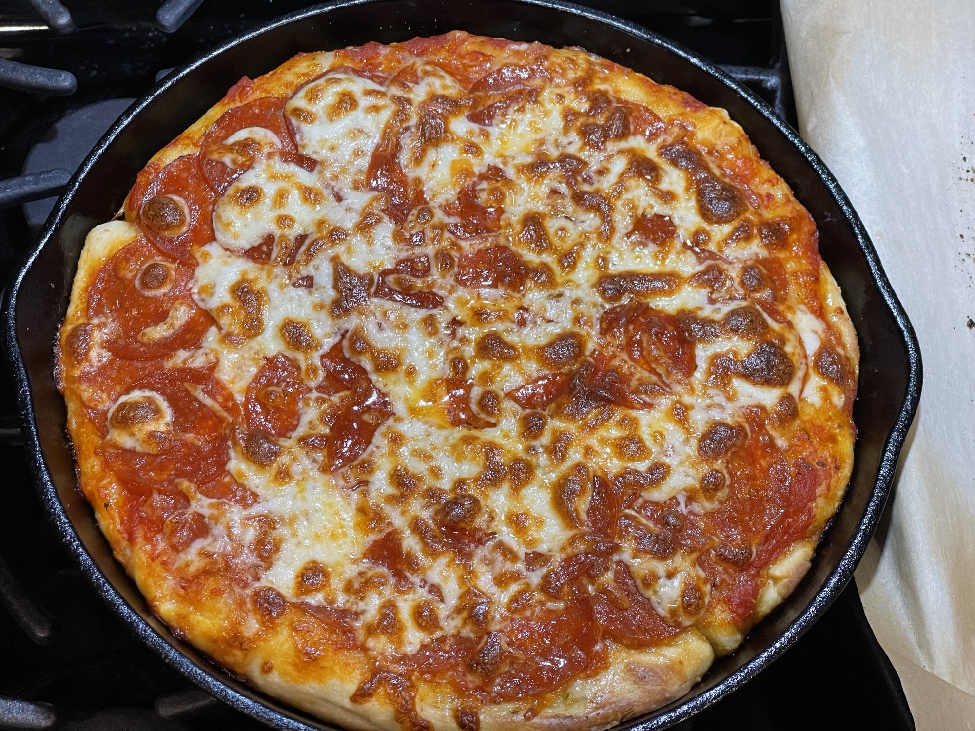 Pan crust in cast iron Dining and Cooking