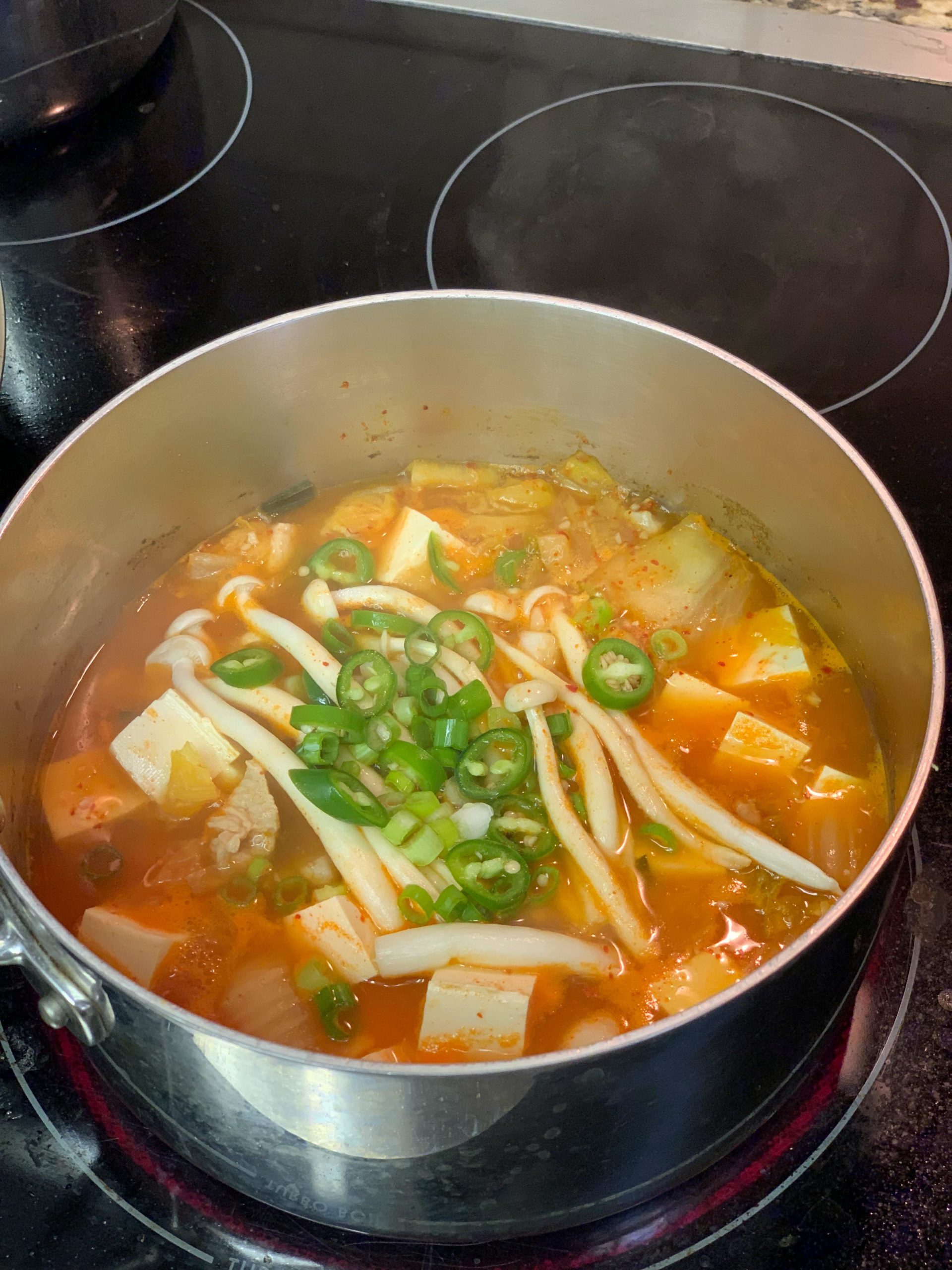 Kimchi jjigae to use up all our sour kimchi 😋 Dining and Cooking