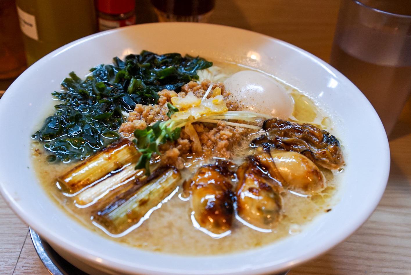 Oyster Ramen, Dining and Cooking