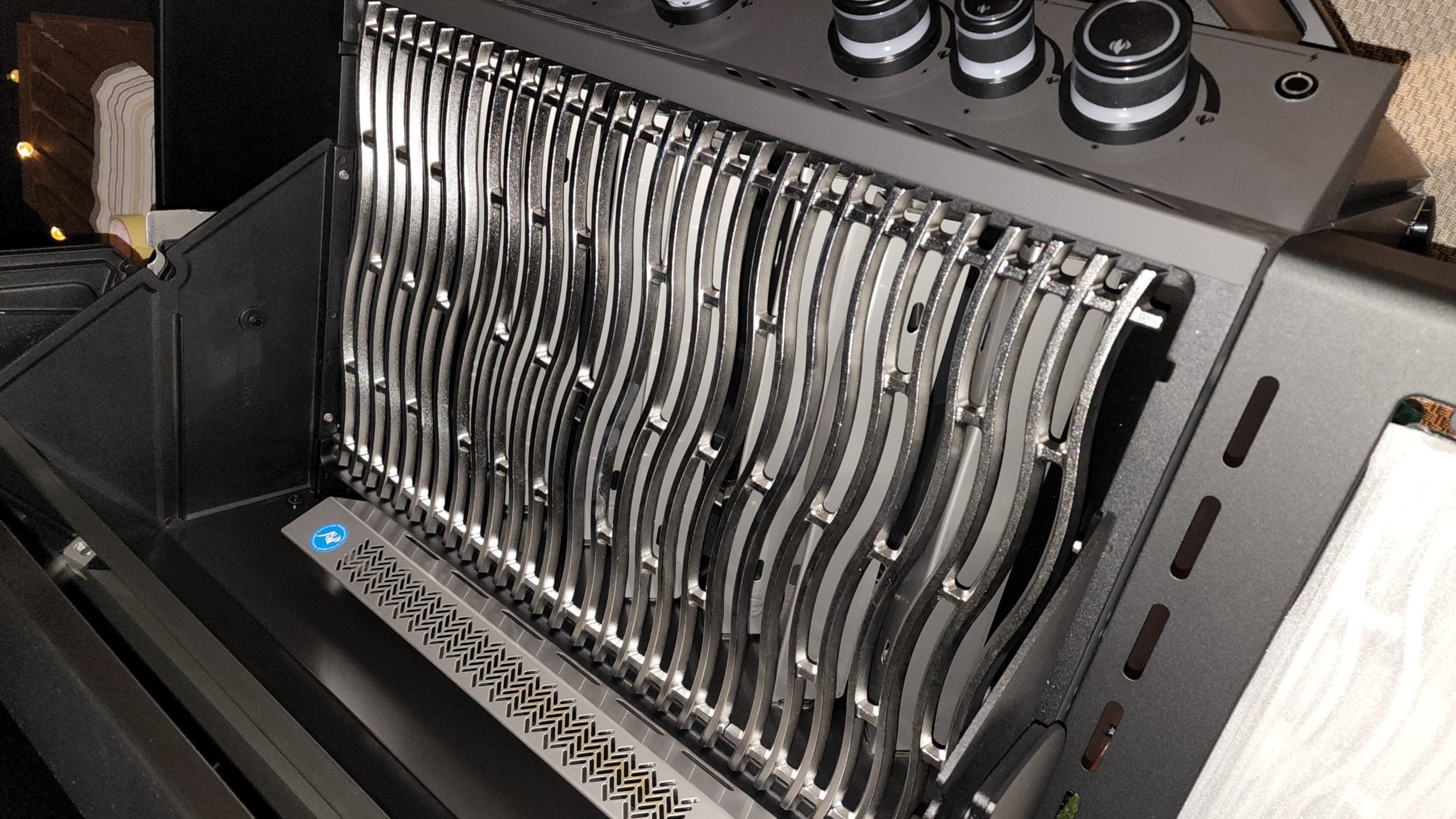 Napoleon logo on Phantom Prestige 500 cast stainless steel grates