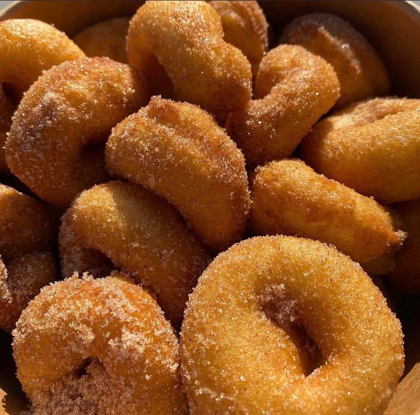 Cinnamon sugar mini donuts - Dining and Cooking