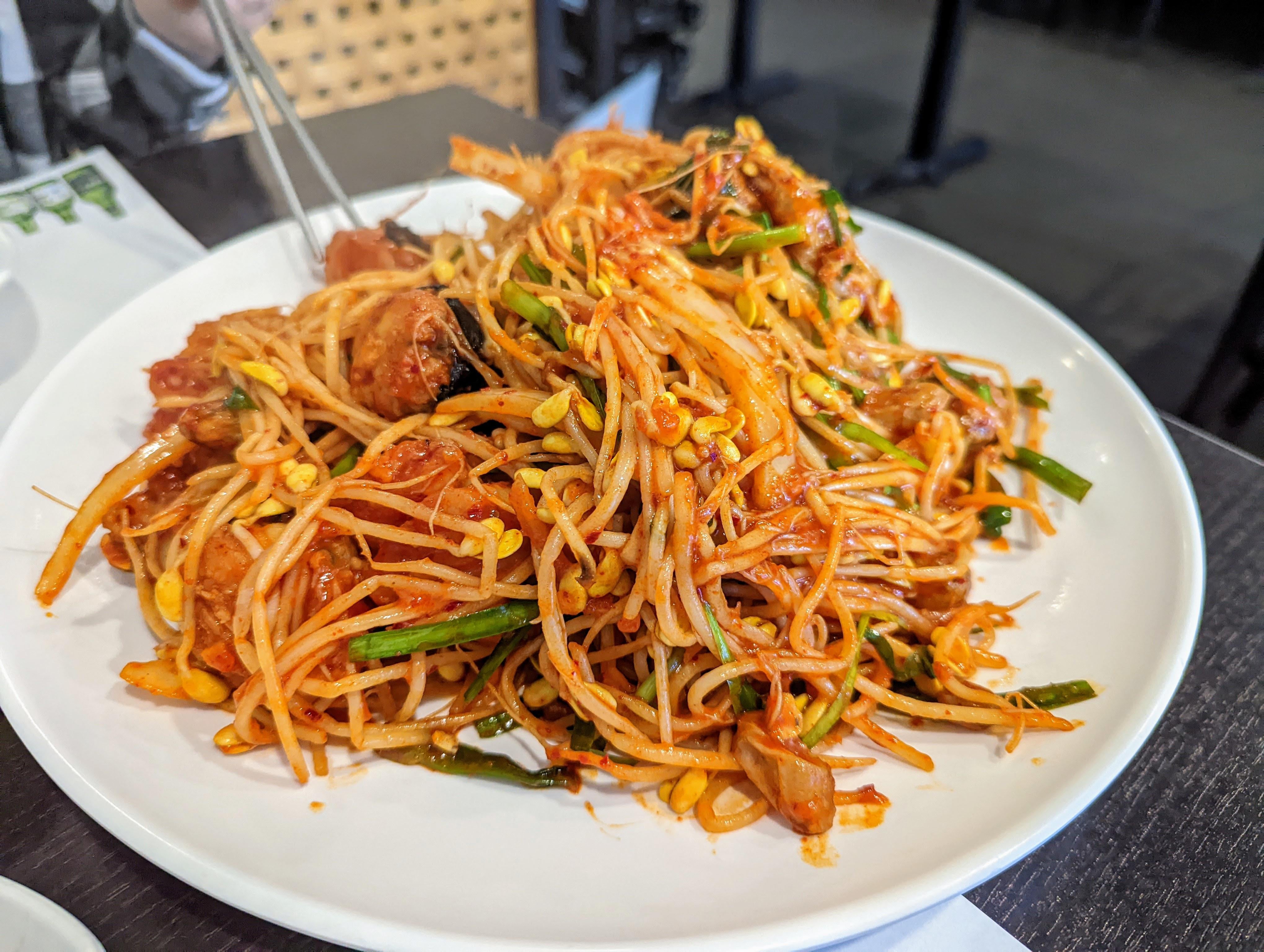 Agujjim (Spicy Braised Monkfish) Dining and Cooking