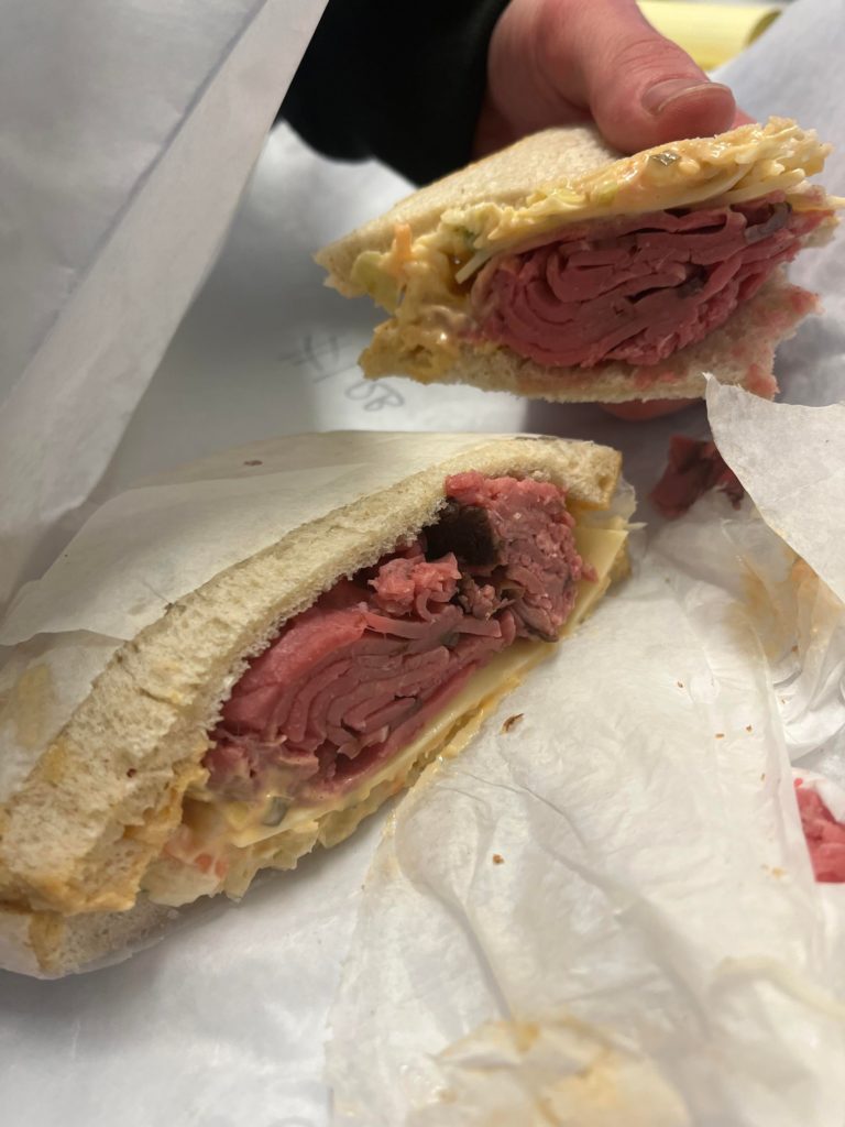 Roast Beef with cheddar cheese, coleslaw, and thousand island dressing on white (Edelweiss, Stowe, VT) 👍