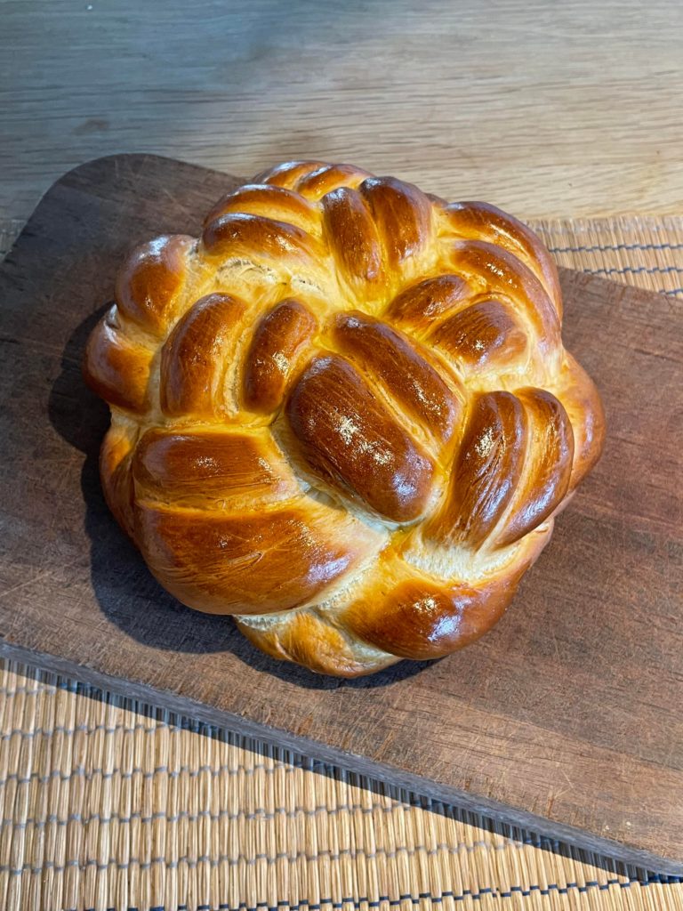 Saw a bread post with a beautiful spiral shape and wanted to give it a try myself. Really happy with the result!