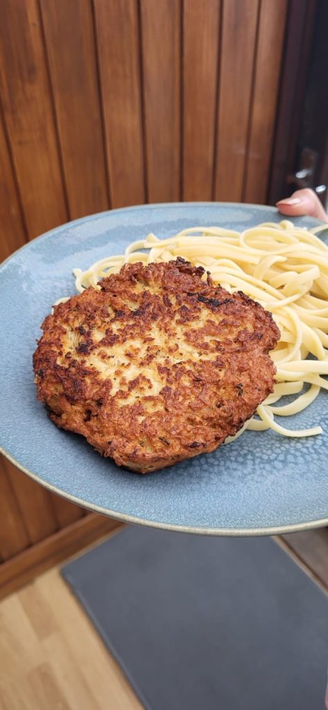 I don't see anyone talking about Deliciou, which is my favorite chicken replacement by far