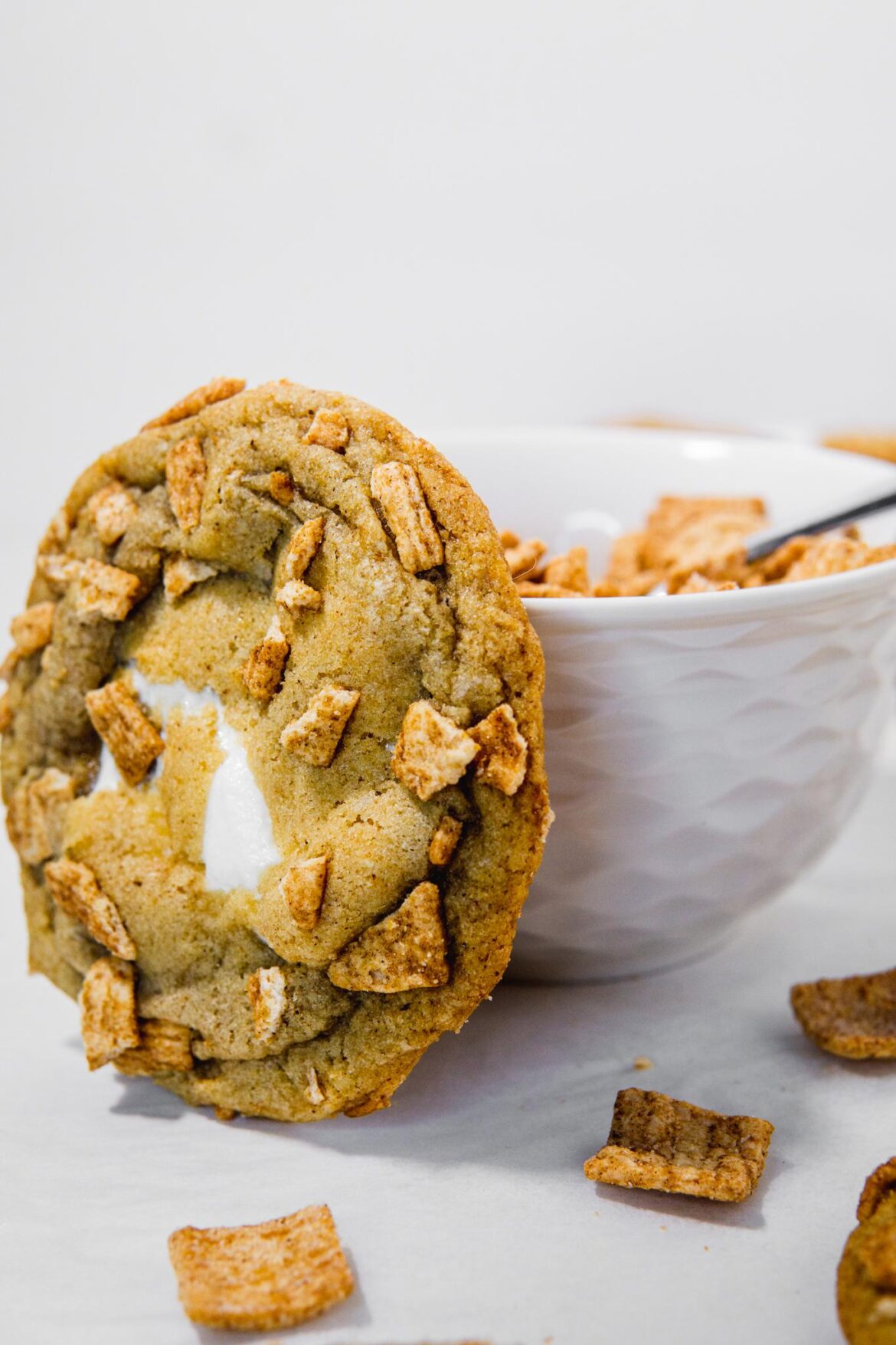 Cinnamon Toast Crunch Cookies with Marshmallow Filling