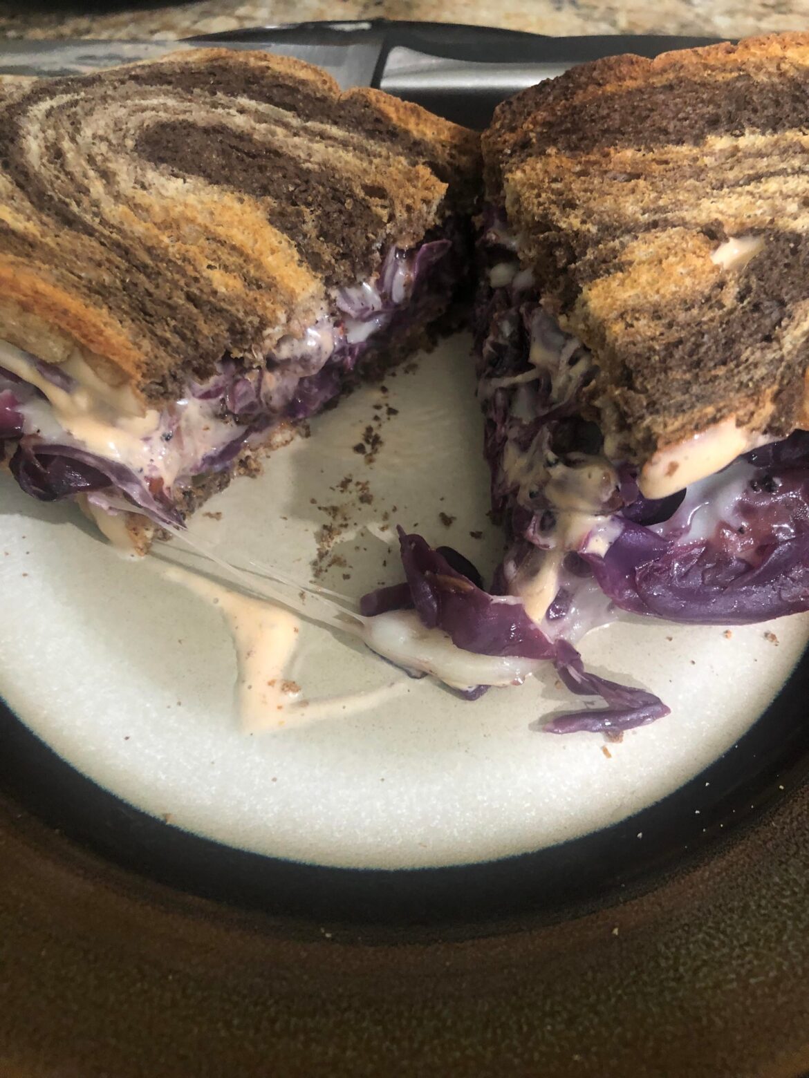 Red cabbage Reuben
