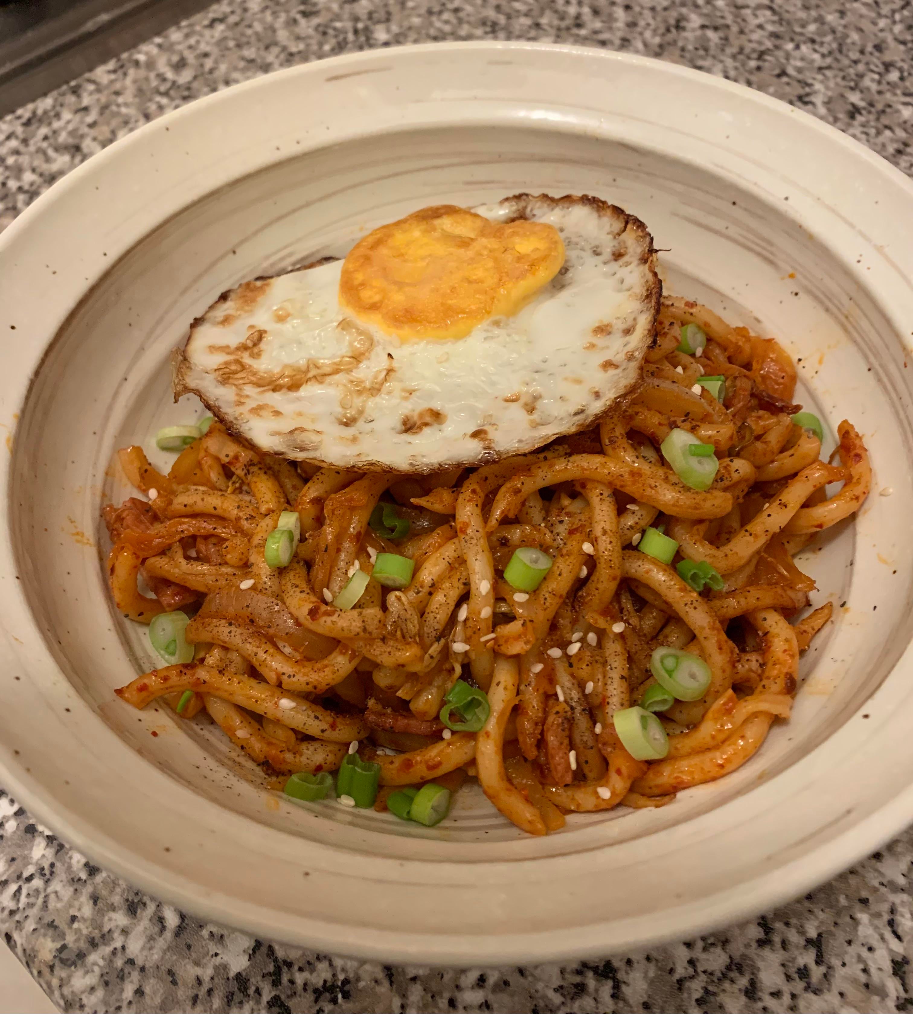 [Homemade] Kimchi udon noodle stir fry Dining and Cooking