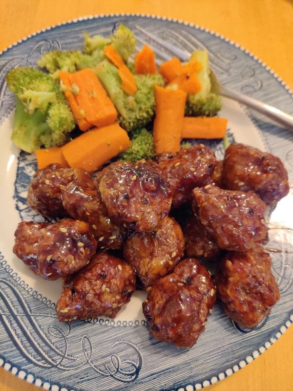 Think I've finally mastered my General Tso's Seitan recipe! Dining