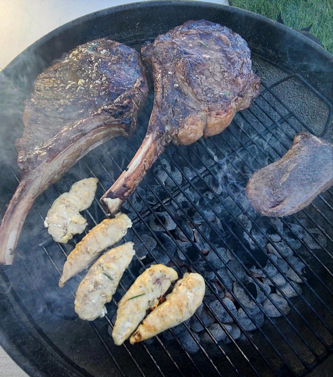 Tomahawk chop chop Dining and Cooking