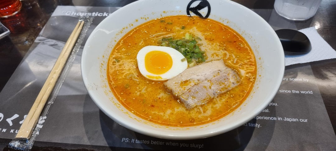 Ramen battle: Kuroda Aka Ramen vs Yushoken Super Chasu - Dining and Cooking