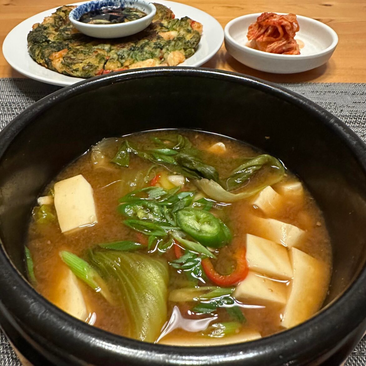 Doenjangguk for a rainy evening