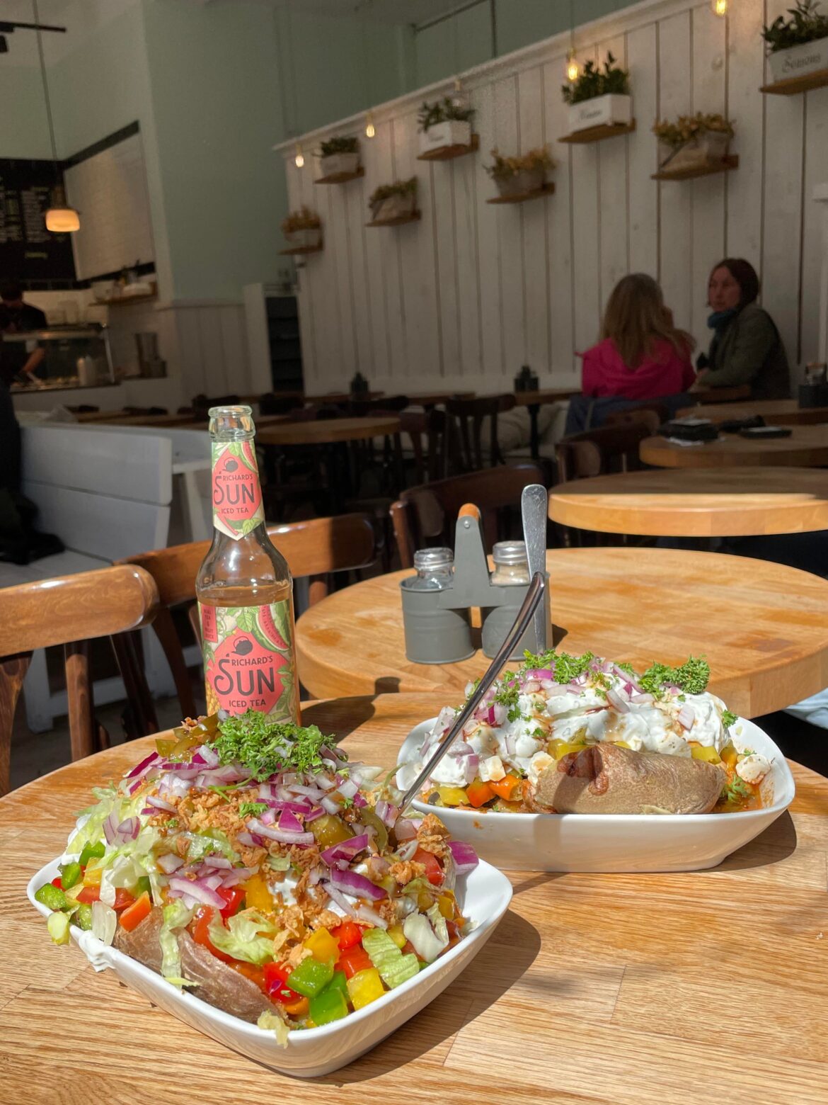 Found a vegetarian jacket potato restaurant called Erdapfel in Hamburg, Germany!