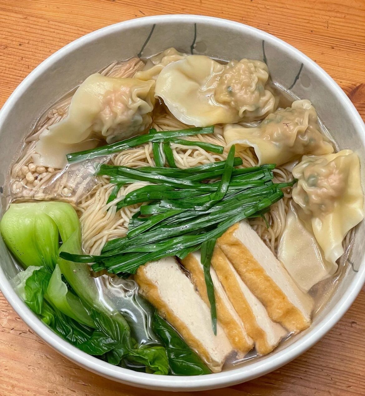 Wonton noodle soup