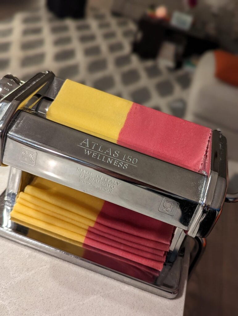 [Homemade] red and yellow agnolotti with meat filling