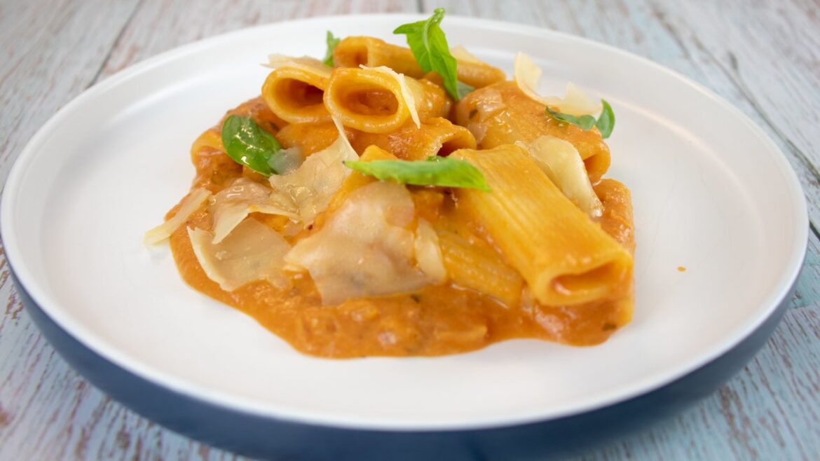 Rigatoni With Vodka Sauce