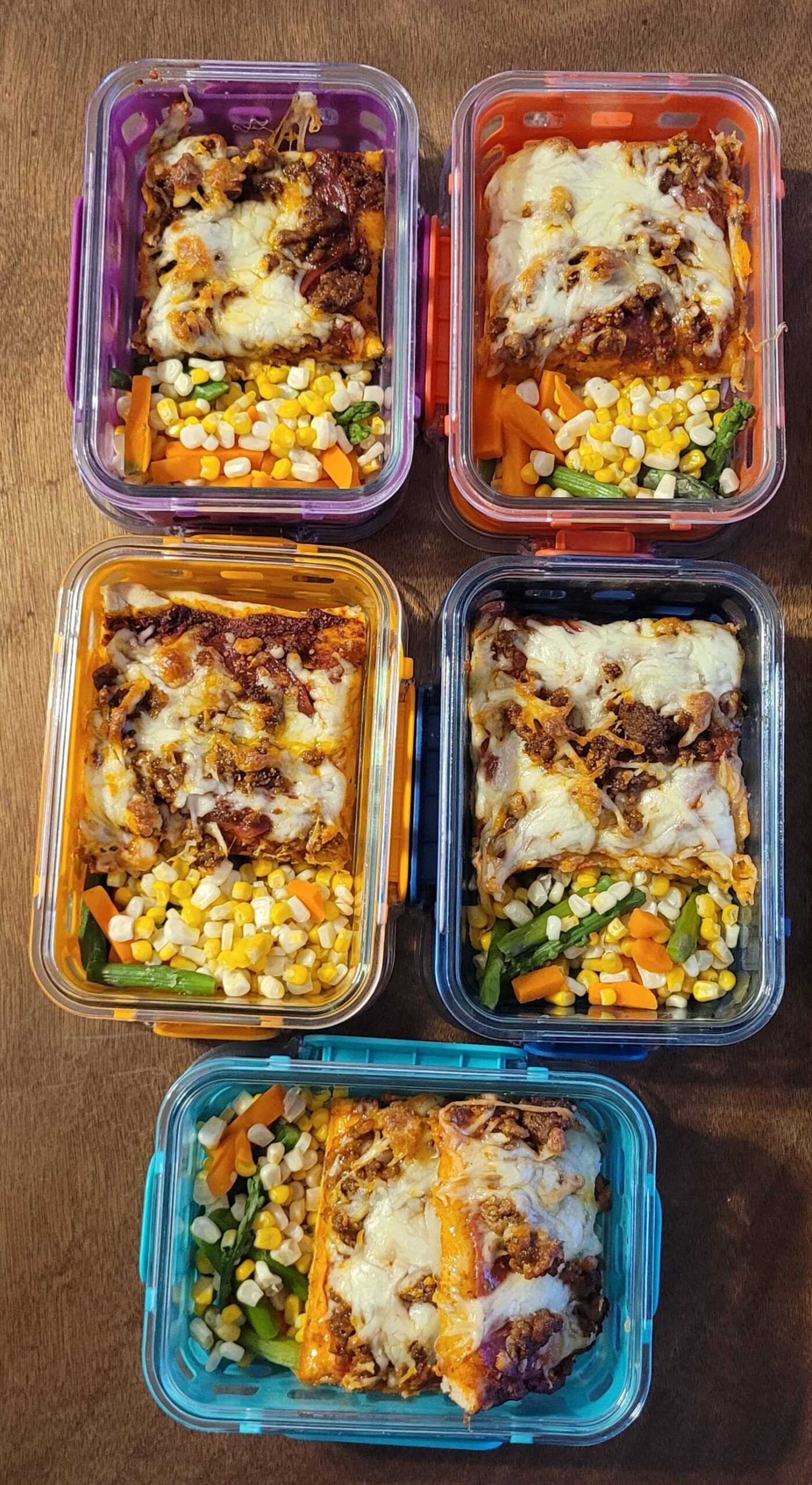 Lunches for this next week set: Chorizo and Pepperoni Sheet Pan Pizza with some Mixed Veggies.