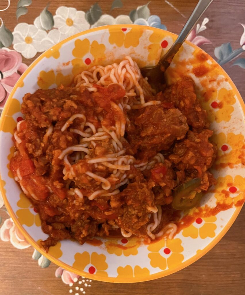 365 calories for a huge bowl of ugly & delicious spaghetti