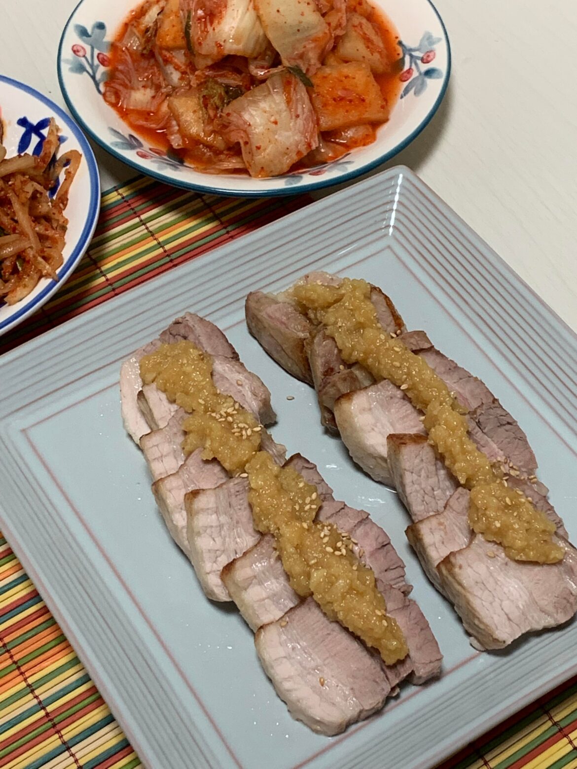 I made Garlic Bossam(Maneul Bossam)😋