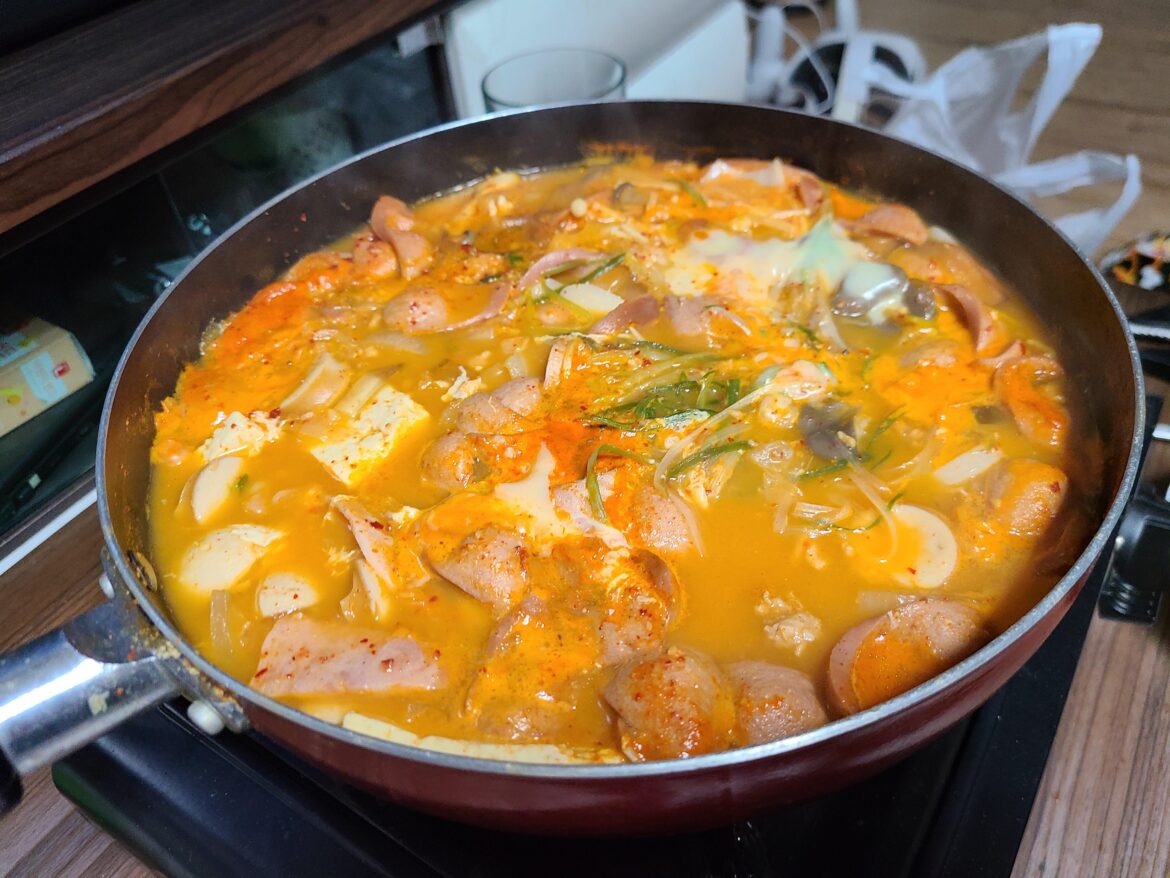 Delivery Buddaejjigae in Korea!