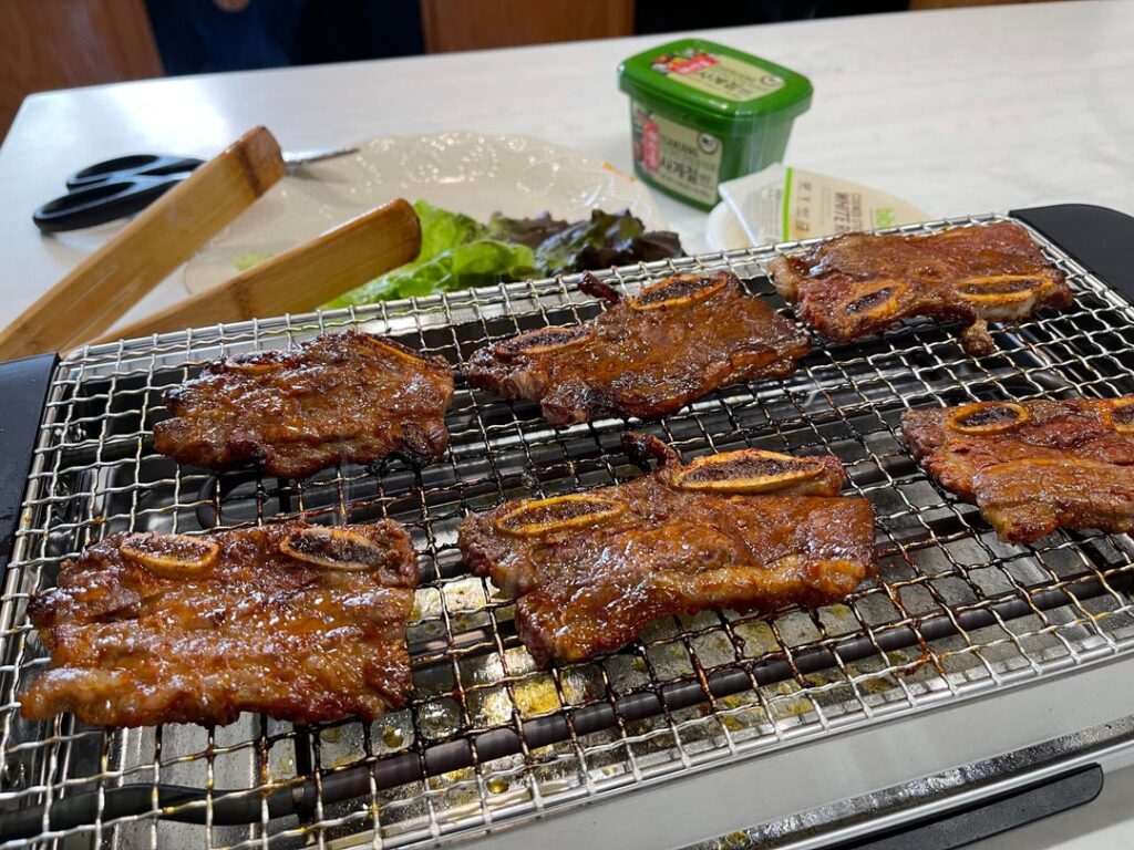 Grilled LA Kalbi for lunch at home