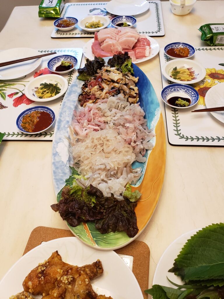 Home "cooked" seafood feast in Busan