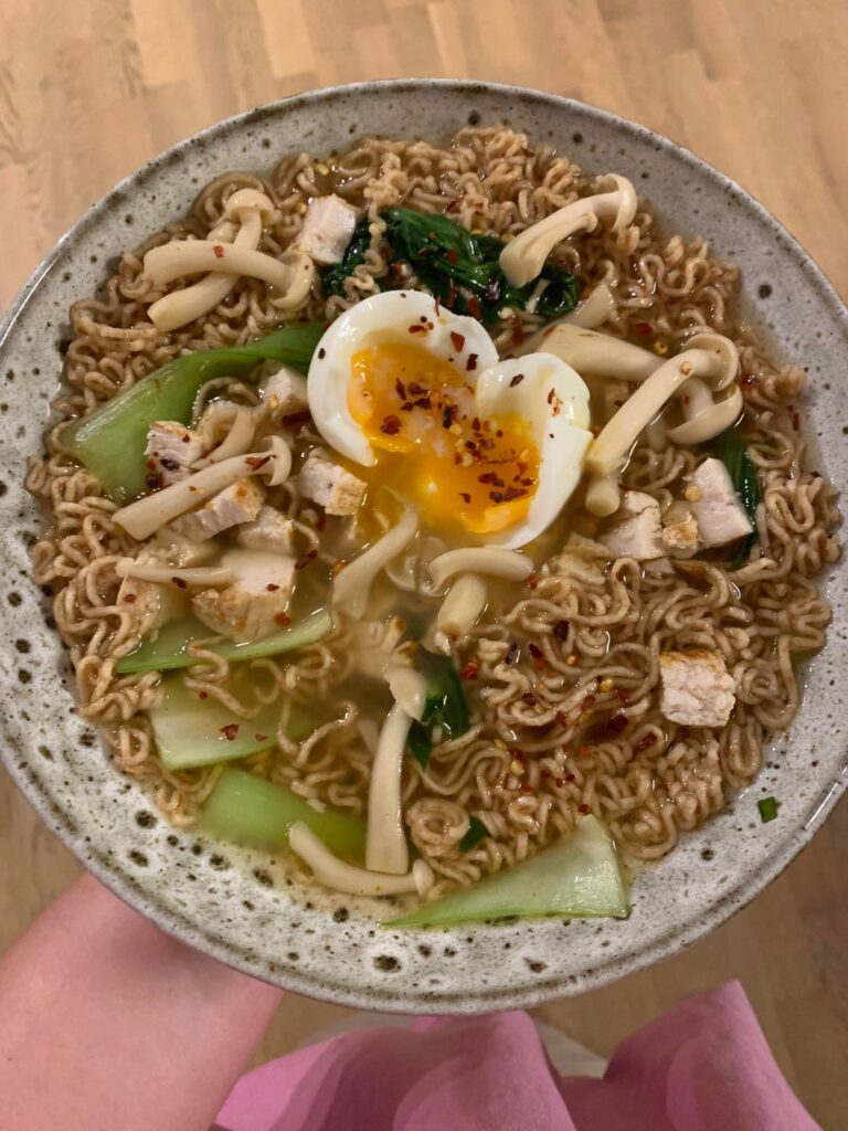 Fake ramen - 389kcal. Super fast dinner