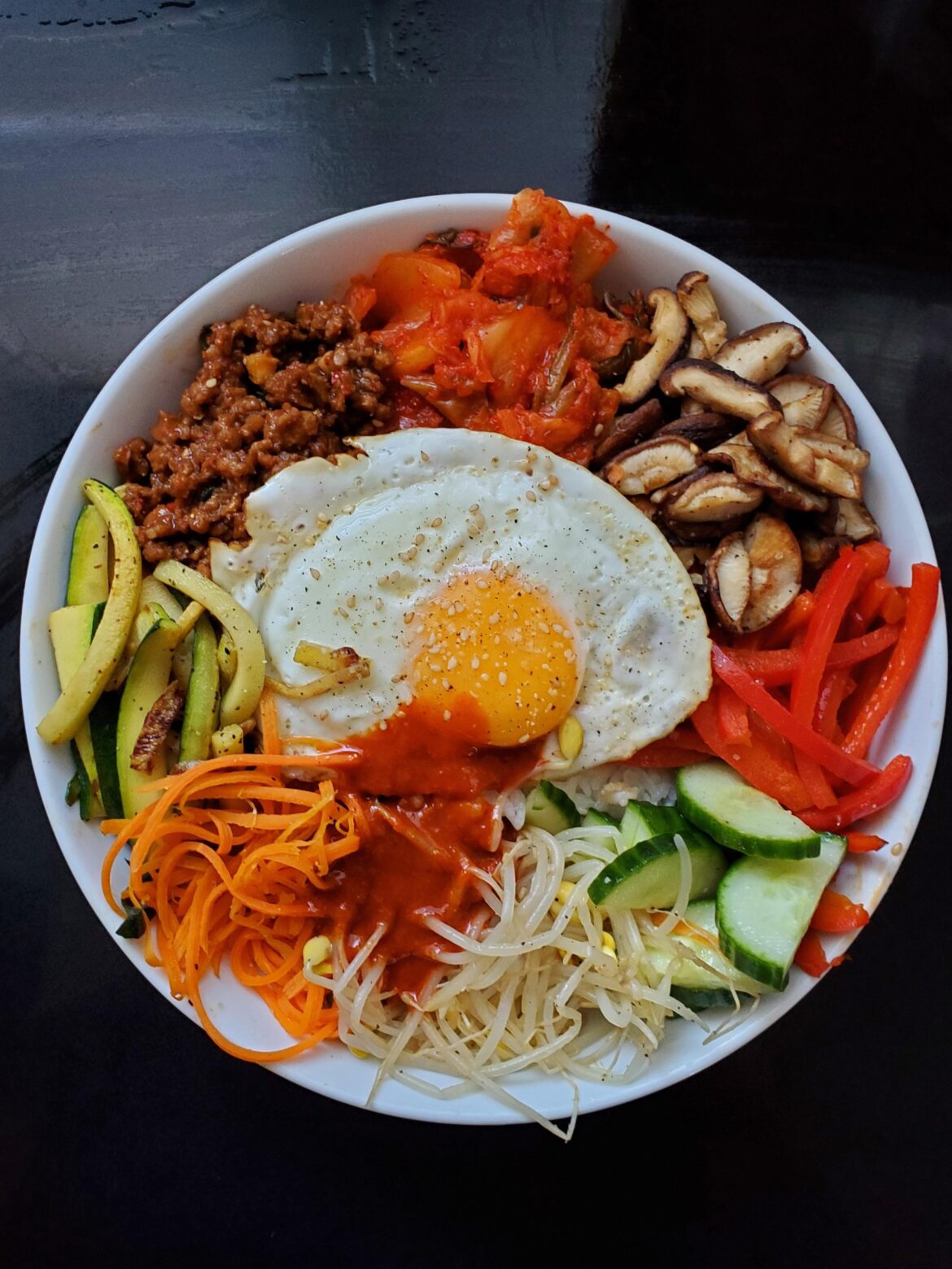 I promise bibimbap isn't the only Korean food I make.. But it's just so pretty 😭 (feat. Yve's veggie ground round)