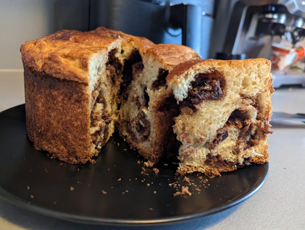 Romanian Christmas tradition - cozonac, but with sourdough
