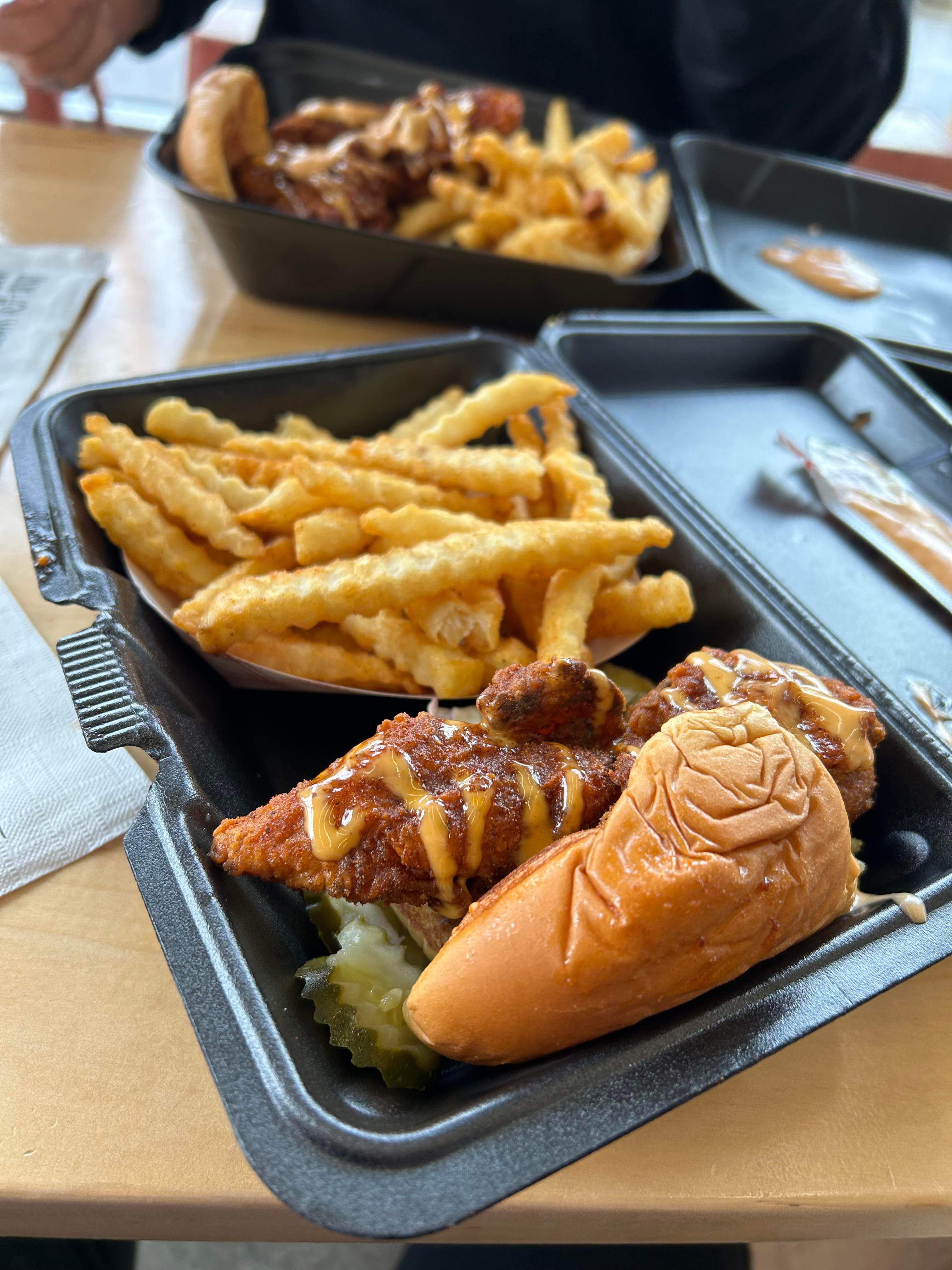 Dave's Hot Chicken 2 Sliders With Fries Calories [OC] Dave's Hot Chicken Slider with fries - Dining and Cooking