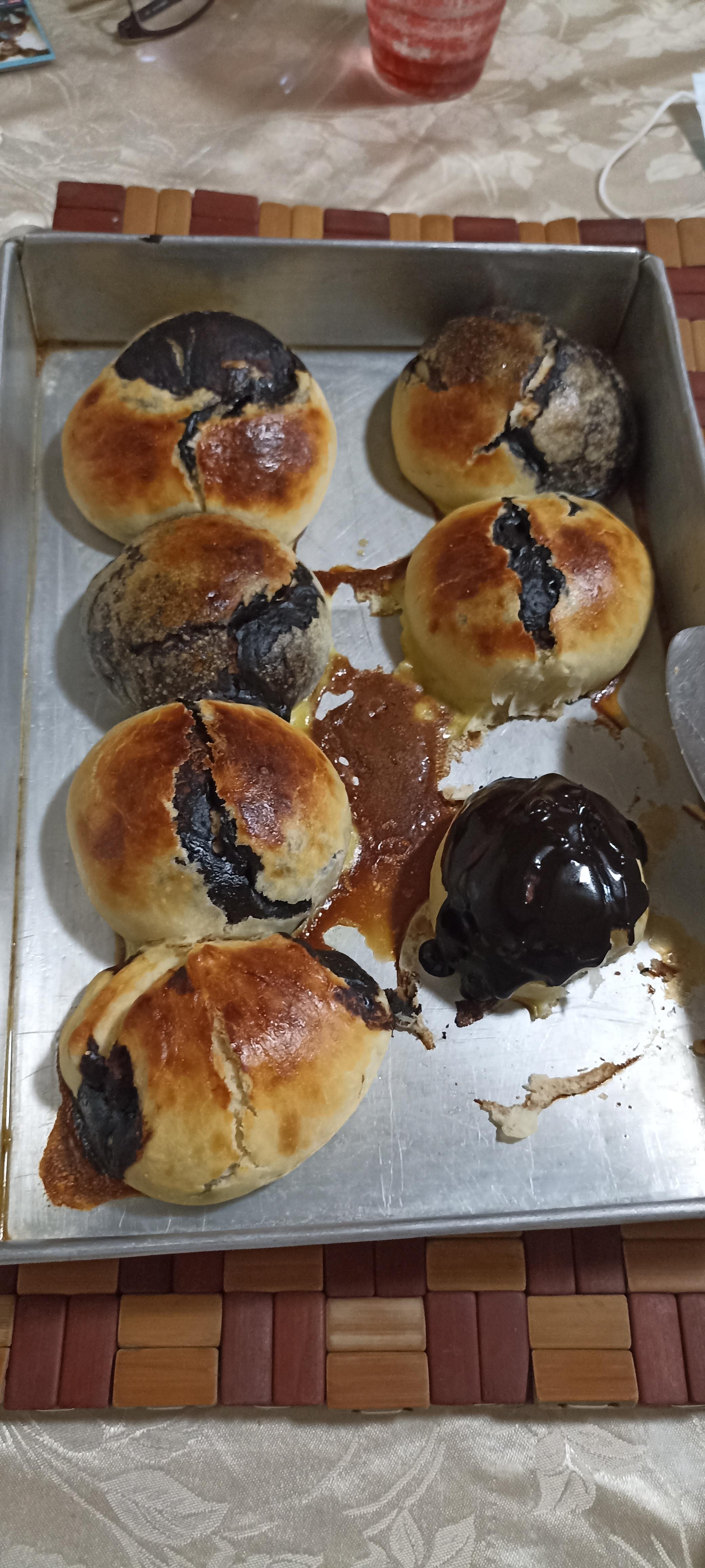 Milk buns with chocolate Dining and Cooking