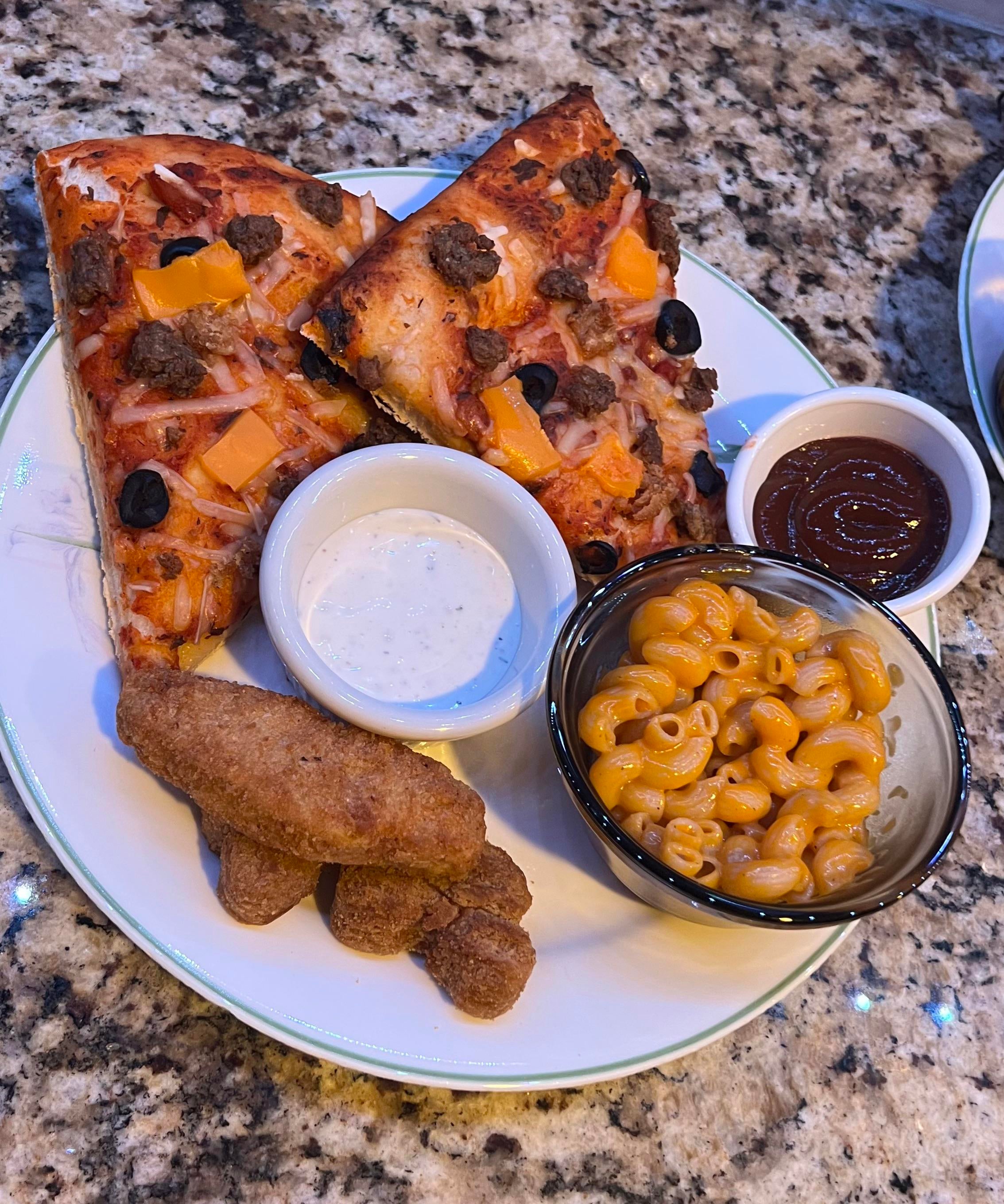 Pizza, nuggets, mac & cheeze Dining and Cooking