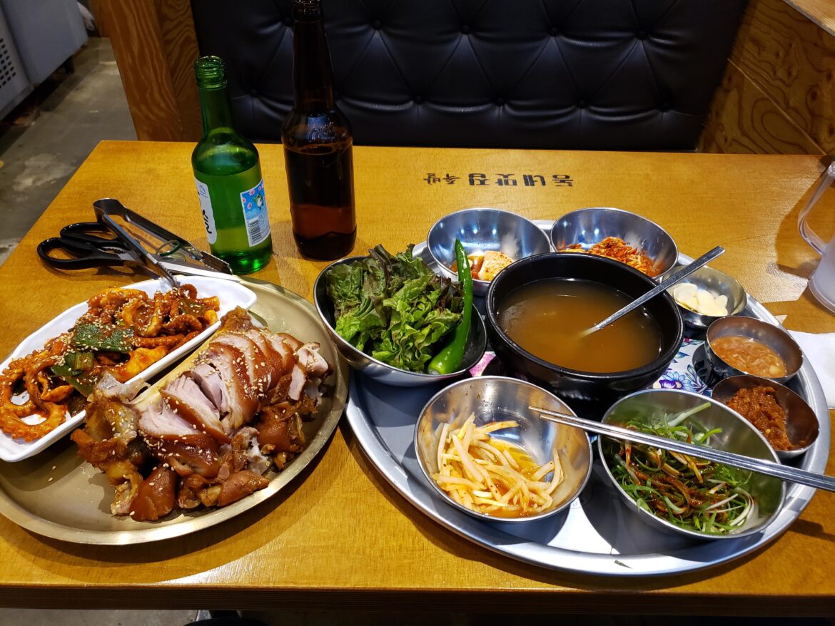 A small, humble meal I ate by myself in Dongtan